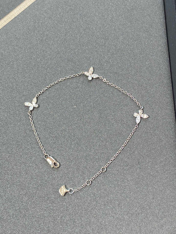 CLASSIC BUTTERFLY PETITE DIAMOND SILVER NECKLACE