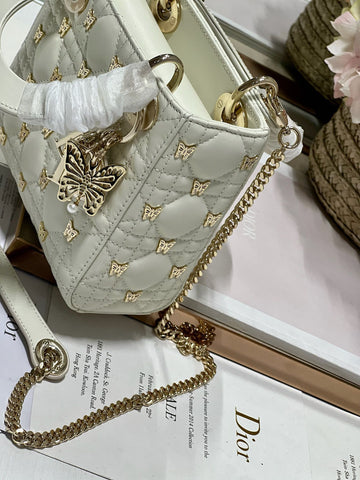 MINI LADY 17 BUTTERFLY STUD WHITE LAMBSKIN