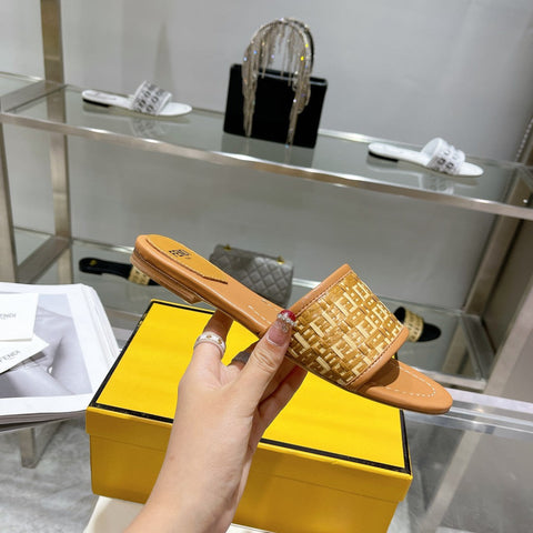 FF Women Raffia Sandal Tan