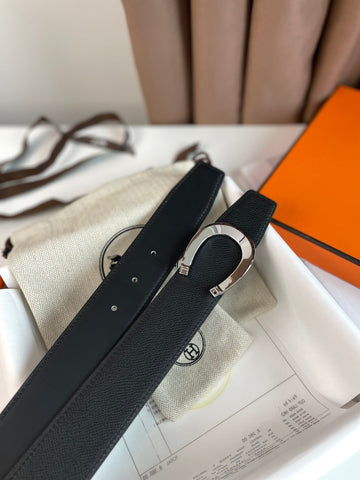 LUCK BELT BUCKLE & REVERSIBLE BLACK LEATHER STRAP 38MM SILVER HARDWARE