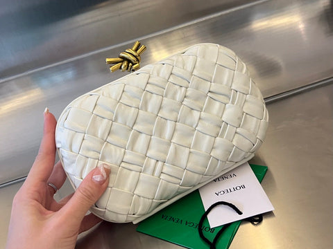 KNOT 19 IN WHITE LAMBSKIN