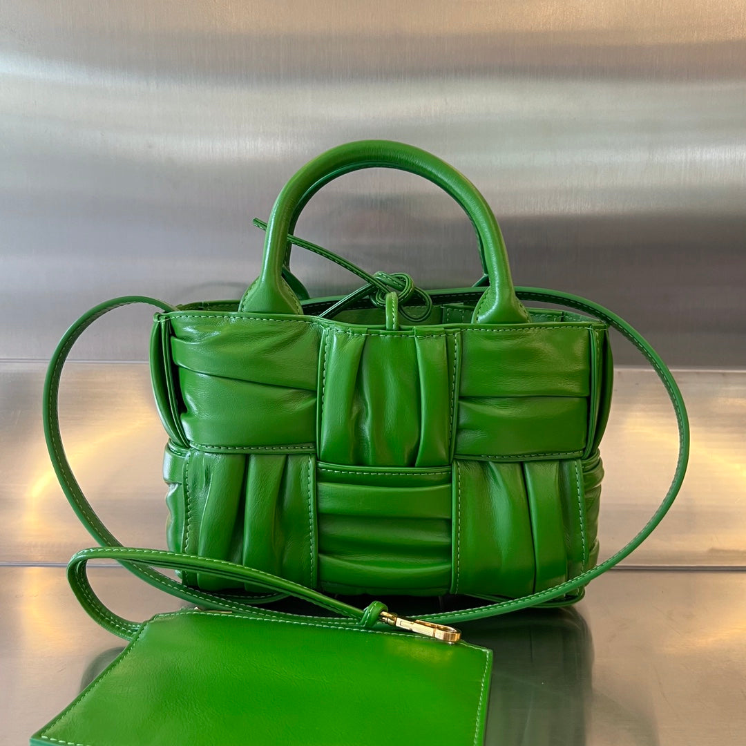 CANDY ARCO TOTE 20 IN GREEN SOFT LAMBSKIN