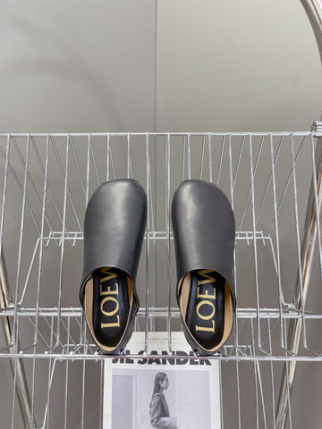 LW TOY SLIPPER BLACK CALFSKIN