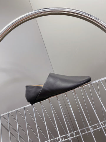 LW TOY SLIPPER BLACK CALFSKIN