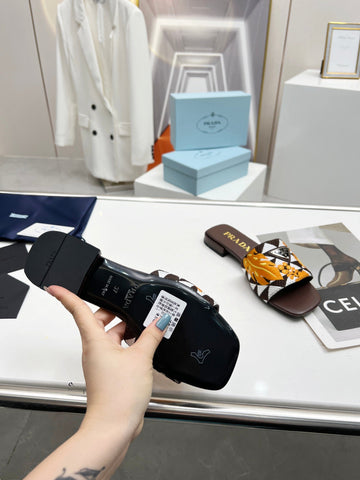 PRA EMBROIDERED SLIDES FLAT CHOCOLATE FABRIC