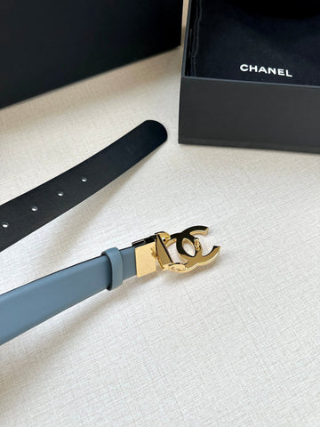 CC 30MM BELT IN STONE BLUE AND BLACK CALFSKIN WITH GOLD HARDWARE
