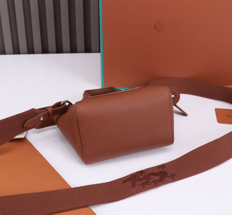 NANO SMILE BAG 18 IN UMBER BROWN CALFSKIN