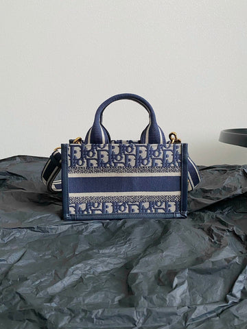 MINI BOOK TOTE 21 BLUE OBLIQUE EMBROIDERY