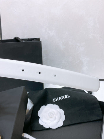 CC 30MM BELT IN WHITE SMOOTH CALFSKIN WHITE MIX BLACK METAL HARDWARE