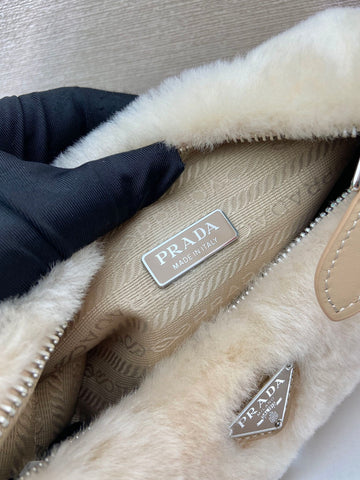 HOBO BAG 23 IN BEIGE RABBIT FUR