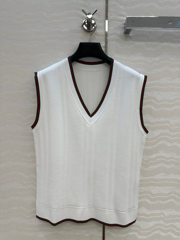 GUCCI V-NECK SLEEVELESS KNIT TOP IN WHITE