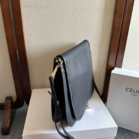 CELINE 25S BESACE SOFT TRIOMPHE 32MM IN BLACK SUPPLE SHINY LAMBSKIN