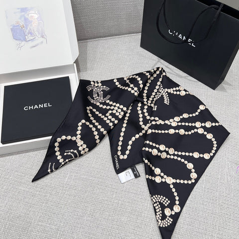 CHANEL 25S SCARF 90 IN SILK 735866