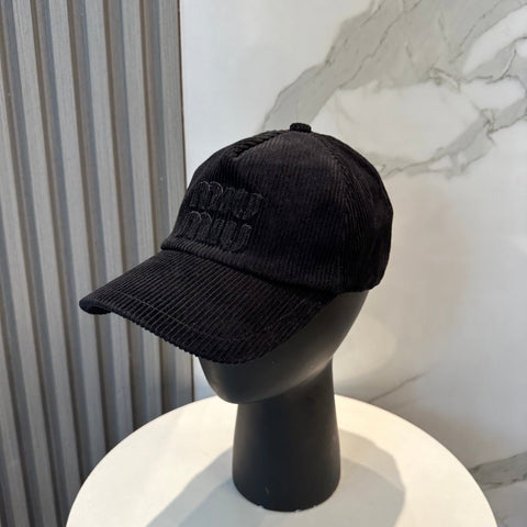 MM BASEBALL CAP IN BLACK VELVET