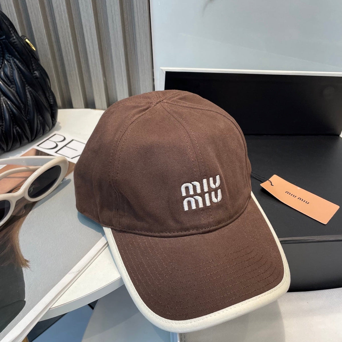 MM BASEBALL CAP IN BROWN FABRIC STYLE 6