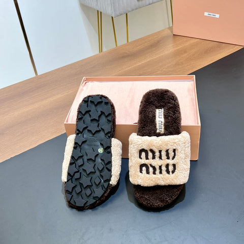 WOOL SLIPPER BEIGE AND CHOCOLATE
