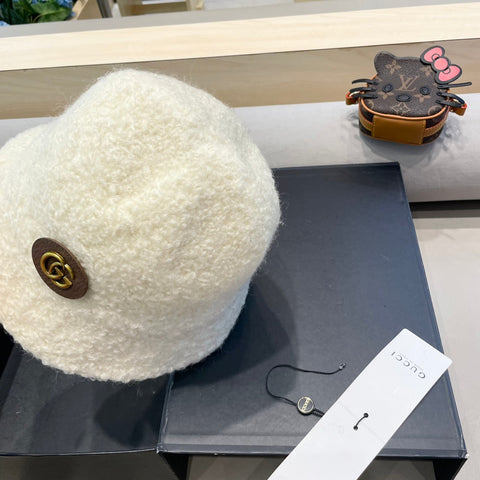 BUCKET HAT WHITE CREAM 418096