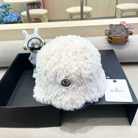 BUCKET HAT IN WHITE FLEECE 435040