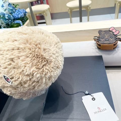 BUCKET HAT IN BISQUE BEIGE FLEECE 435043