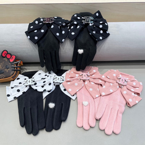 GLOVES IN BLACK MIX WHITE WOOL 454573