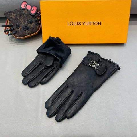 GLOVES IN BLACK LAMBSKIN 462395