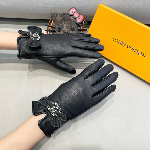 GLOVES IN BLACK LAMBSKIN 462395