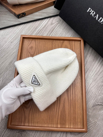 BEANIE HAT IN WHITE WOOL 332394
