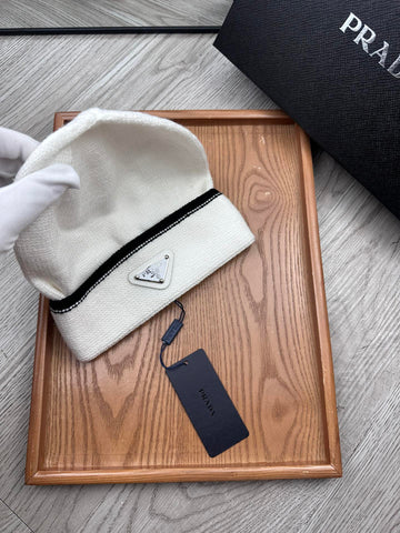BEANIE HAT IN WHITE WOOL 349649