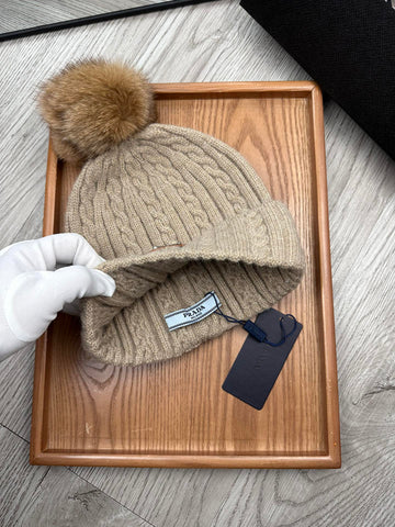 BEANIE HAT IN CAMEL BROWN WOOL 352367