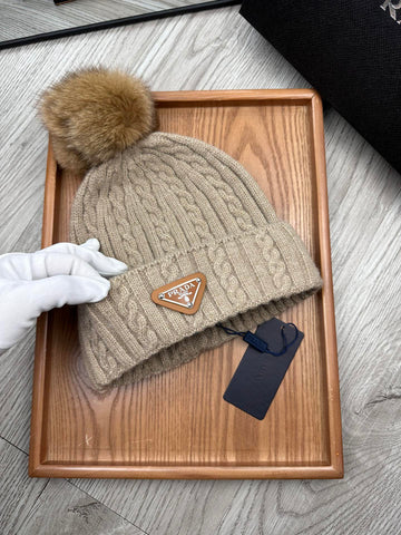 BEANIE HAT IN CAMEL BROWN WOOL 352367