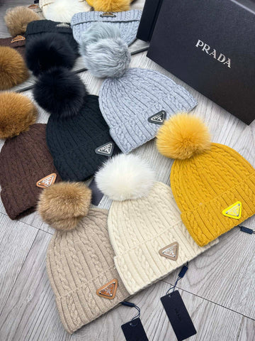 BEANIE HAT IN CAMEL BROWN WOOL 352367