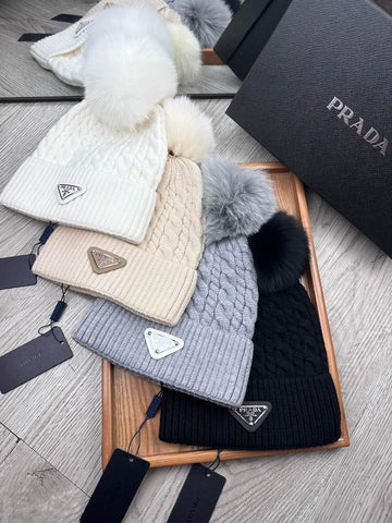 BEANIE HAT IN COIN GRAY WOOL 352378