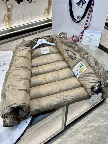 MONCLER 25S JACKET IN BROWN 029