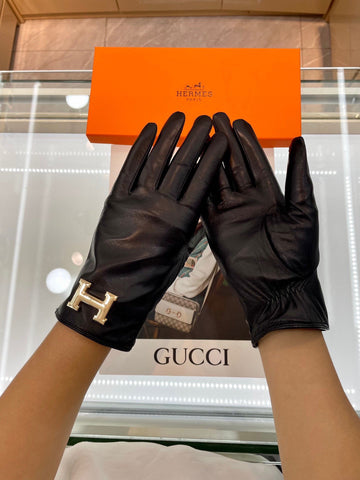 TOUCHSCREEN GLOVES IN BLACK LAMBSKIN WITH CASHMERE LINING