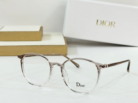 MONTAIGNE SUNGLASS CD S17F IN ACETATE