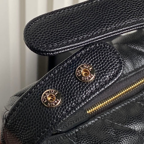 HOBO BAG 21 IN BLACK GRAINED CALFSKIN GOLD HARDWARE