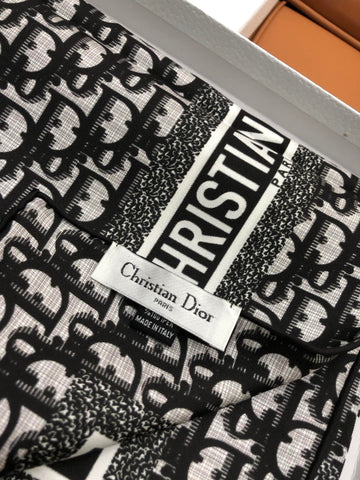 DIOR SCARF 90 IN SILK 704589