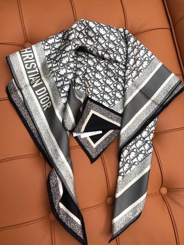 DIOR SCARF 90 IN SILK 704592