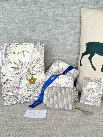 MONTAIGNE VOYAGEUR COIN PURSE 12 IN GREY MONOGRAM OBLIQUE JACQUARD