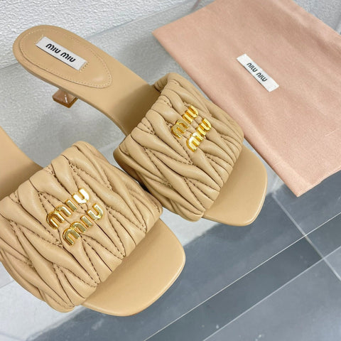 WOMEN'S MID - HEEL APRICOT COLOR LEATHER