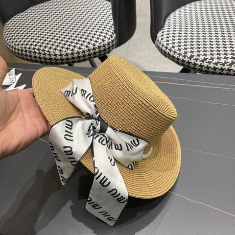 MM SMALL-BRIM STRAW HAT IN BEIGE AND PEARL EMBELLISHED