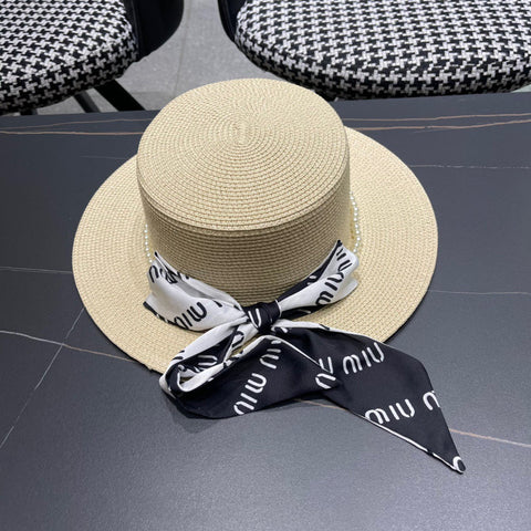 MM SMALL-BRIM STRAW HAT IN LIGHT BEIGE AND PEARL EMBELLISHED