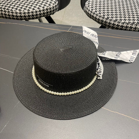 MM SMALL-BRIM STRAW HAT IN BLACK AND PEARL EMBELLISHED