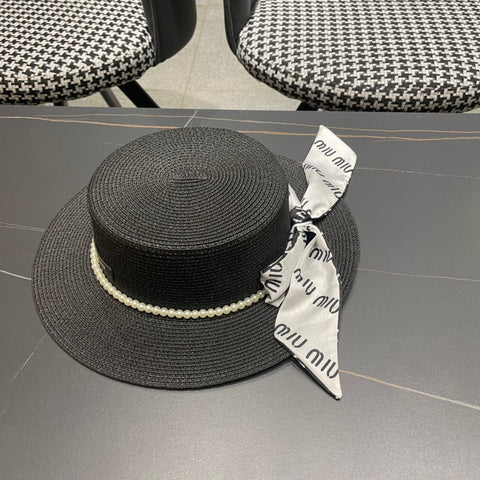 MM SMALL-BRIM STRAW HAT IN BLACK AND PEARL EMBELLISHED
