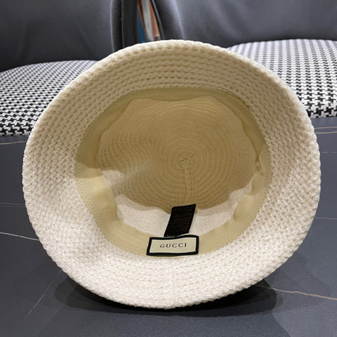BUCKET HAT IN WHITE WOOL 389113