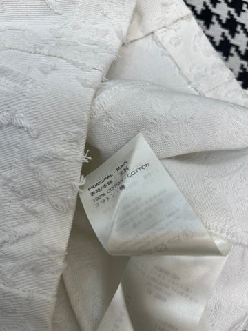 SET SLEEVELESS TOP AND SHORTS IN WHITE DENIM