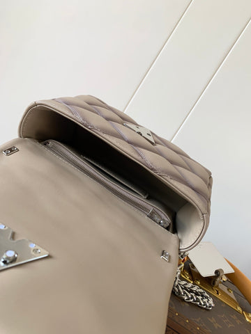 LV 25S GO-14 MM 23 IN BROWN QUILTED LAMBSKIN SILVER HARDWRE