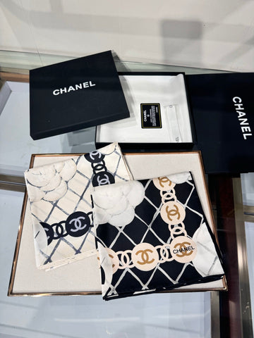 CHANEL 25S SCARF 90 IN CASHMERE SILK 737219