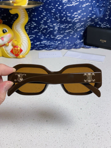 TRIOMPHE SQUARE SUNGLASS 566742 IN CAMEL ACETATE