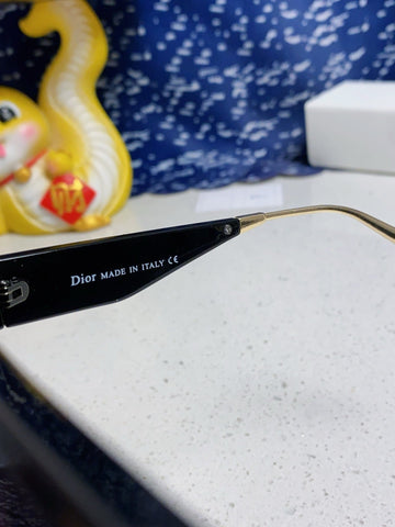 MONTAIGNE SUNGLASS CLUB M7U IN BLACK ACETATE